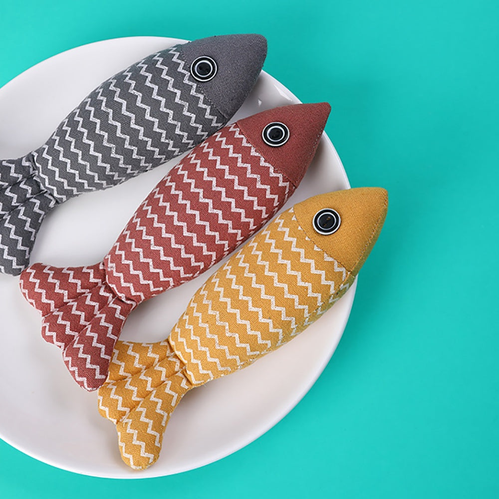 Burlap Fish Catnip Toy – Crinkle Kicker for Indoor Cats